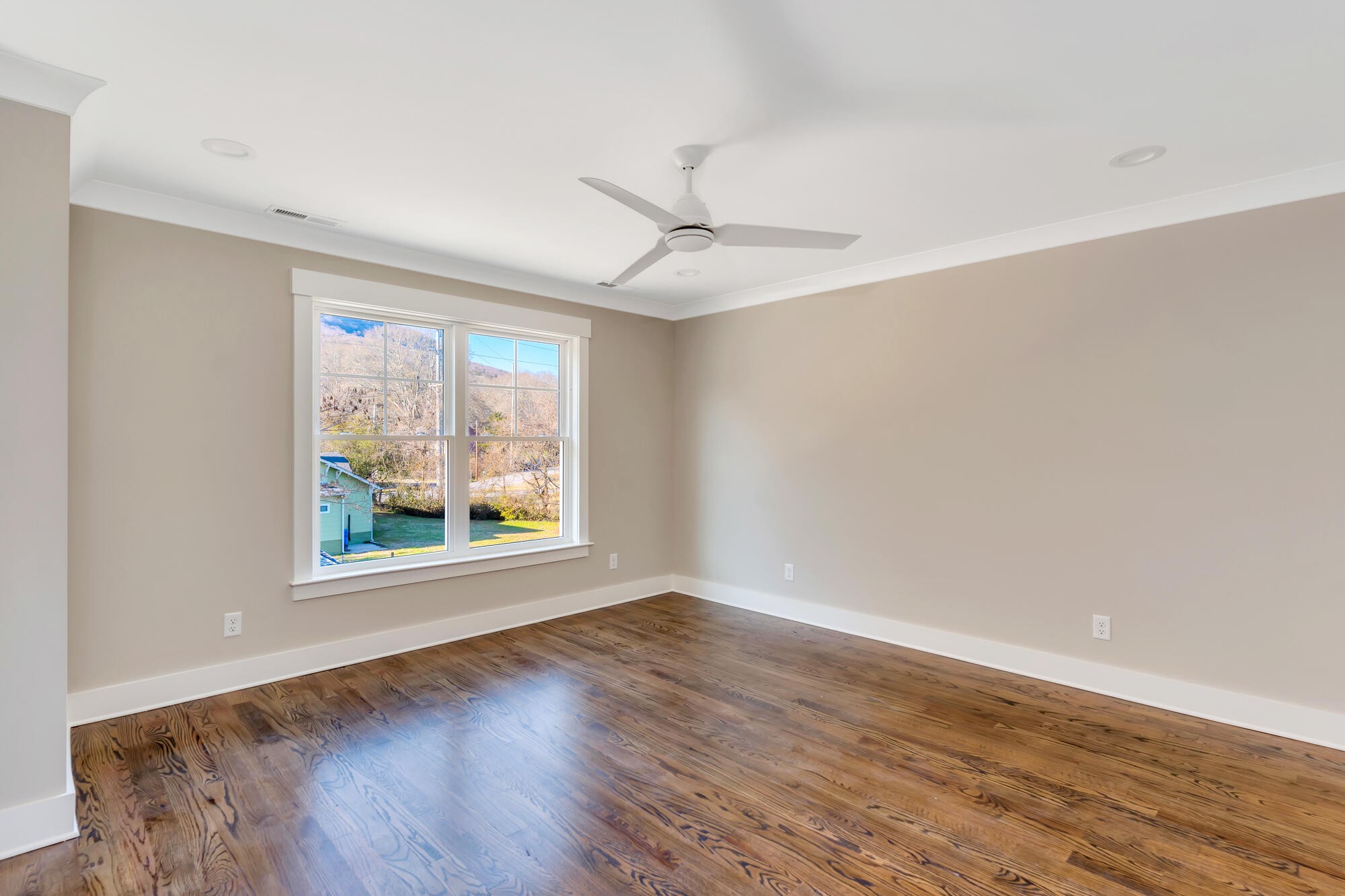 1297 Thomas Avenue Property Photo 29