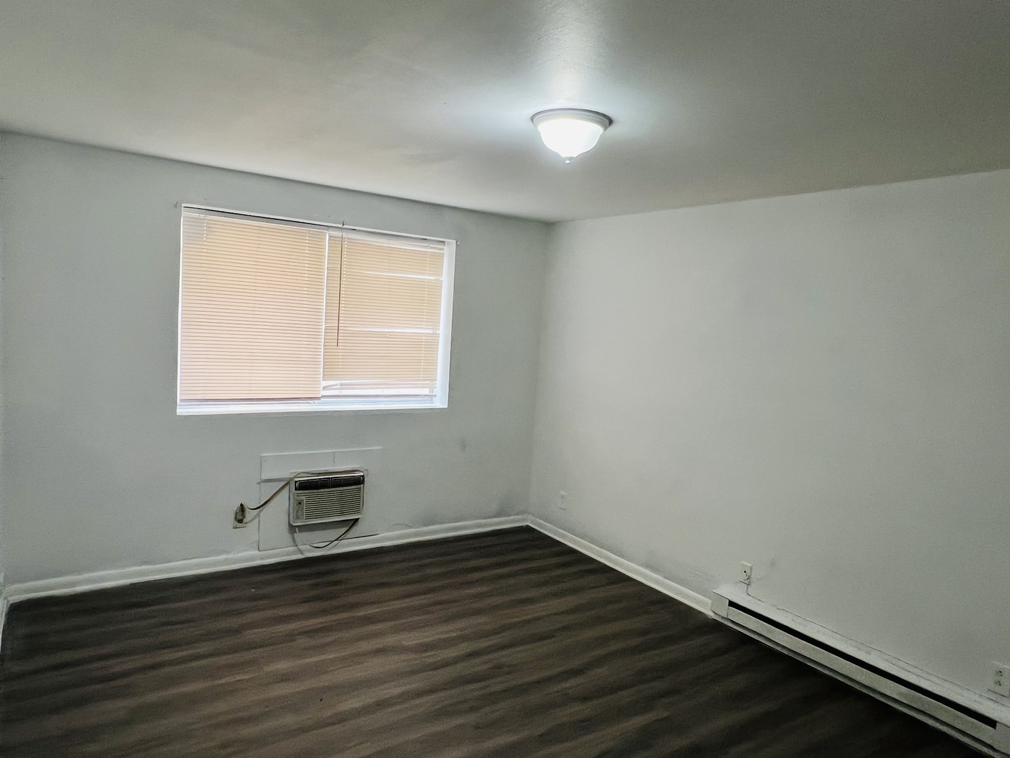 550 Harding Pl Property Photo 5
