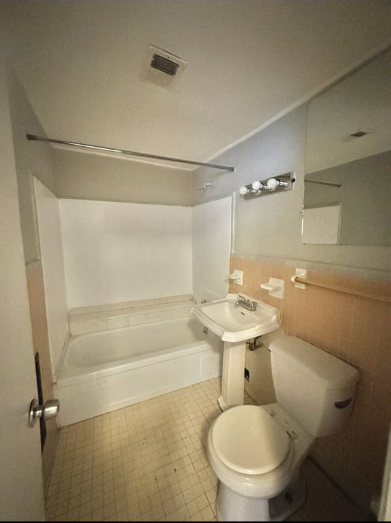 550 Harding Pl Property Photo 15
