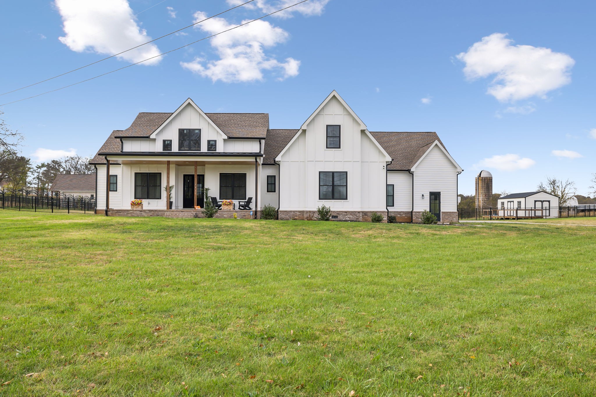 1923 Hicks Ln