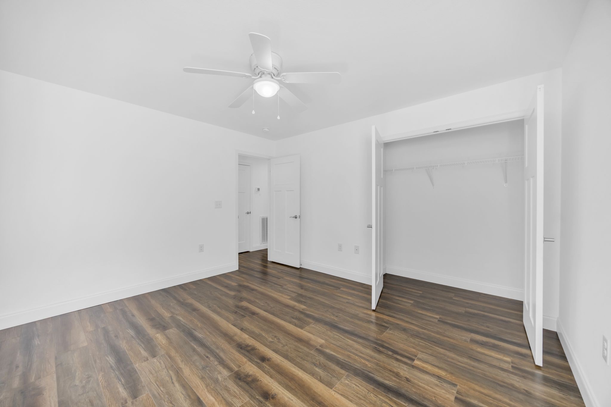 56 Capitol Dr Property Photo 22