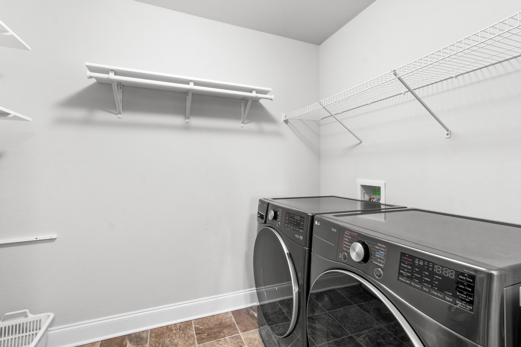 1201 Henry Place Blvd Property Photo 17