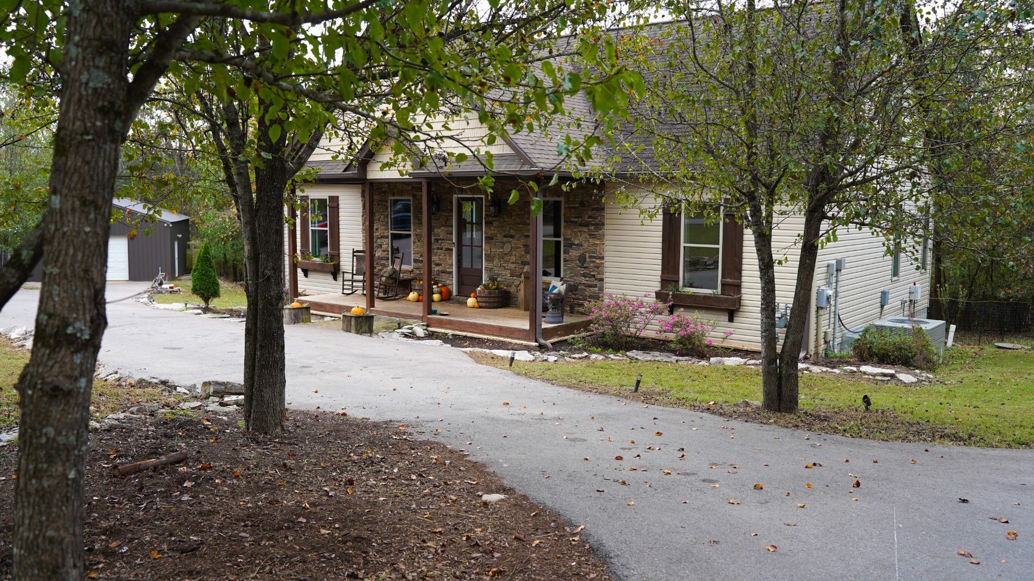 8130 Saundersville Rd Property Photo 1