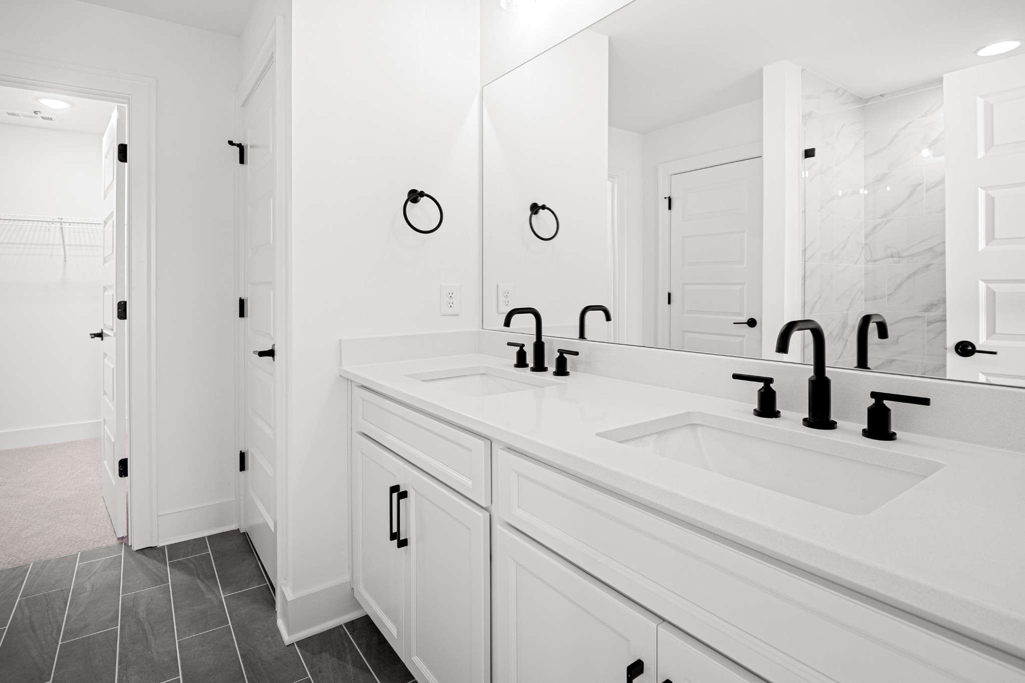 5065 Greentree Property Photo 15
