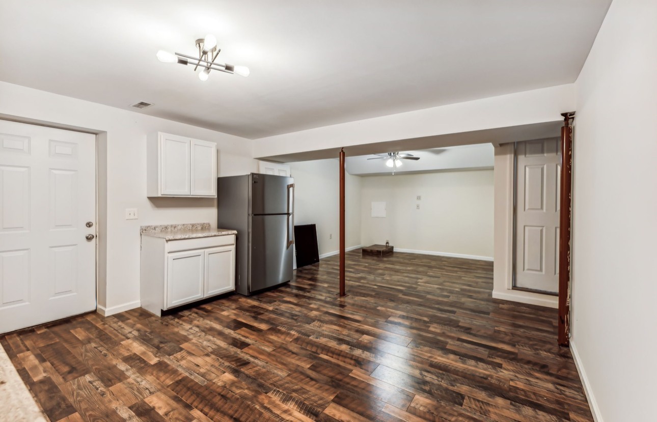 50 Greenwood Rd Property Photo 15
