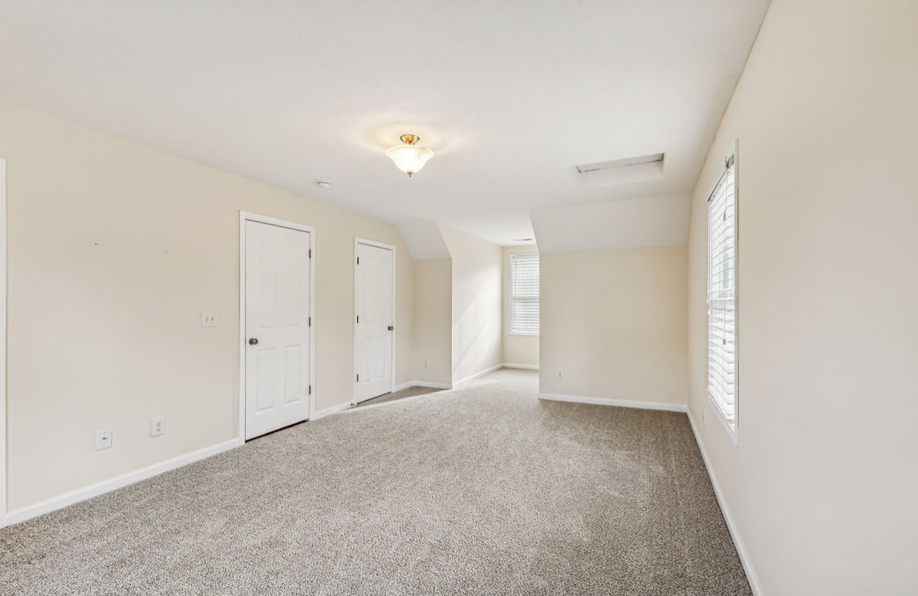 50 Greenwood Rd Property Photo 28
