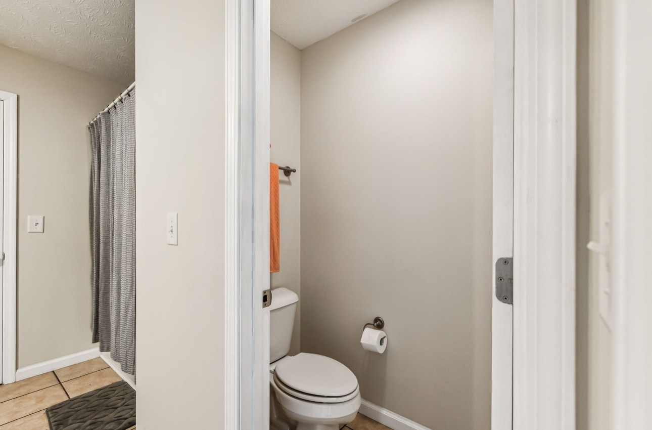 50 Greenwood Rd Property Photo 31