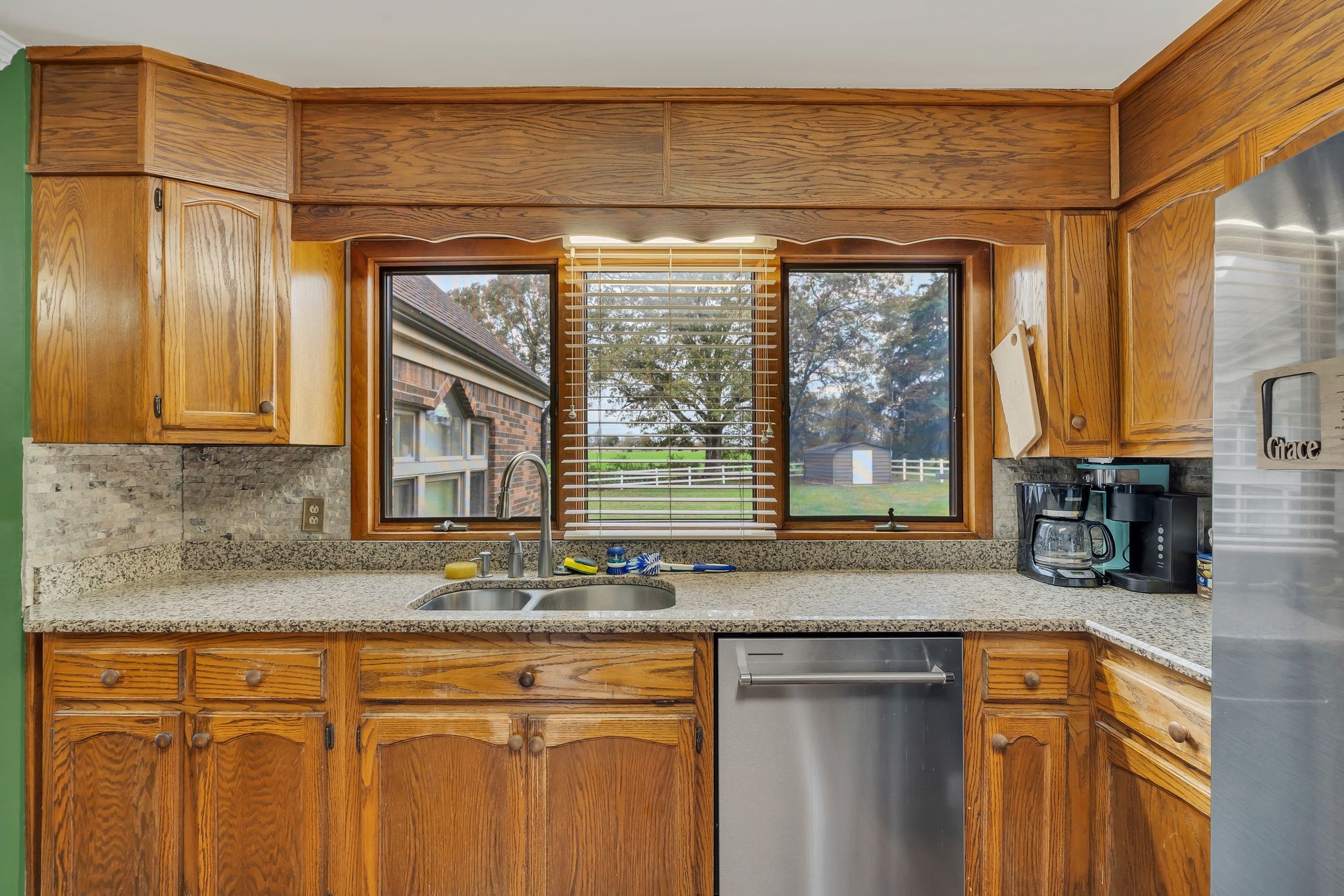 700 Howell Hill Rd Property Photo 31