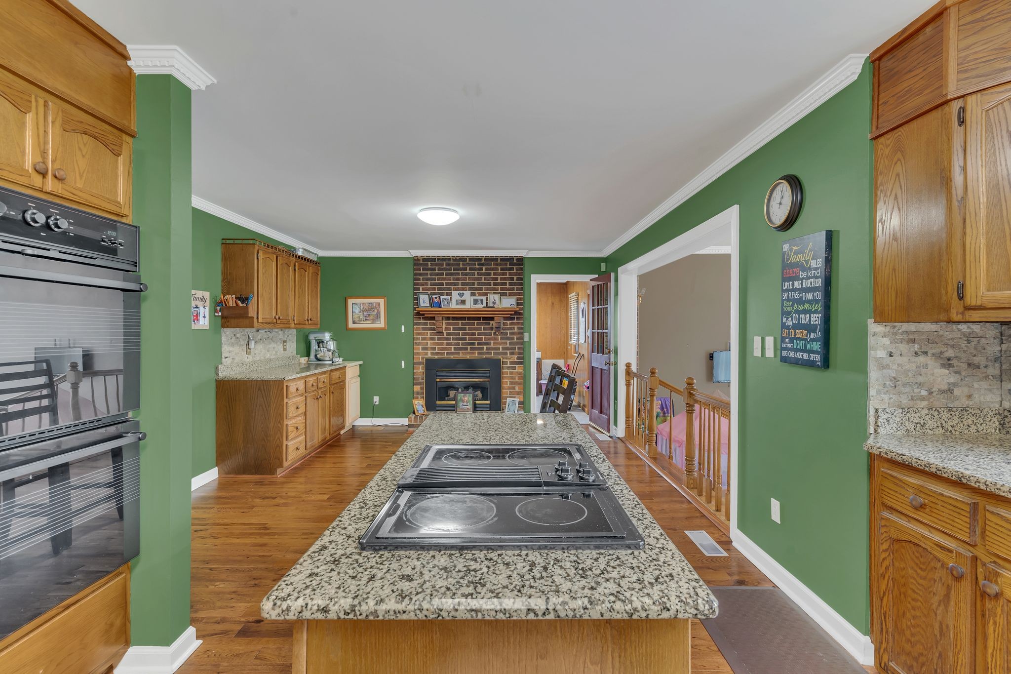 700 Howell Hill Rd Property Photo 33