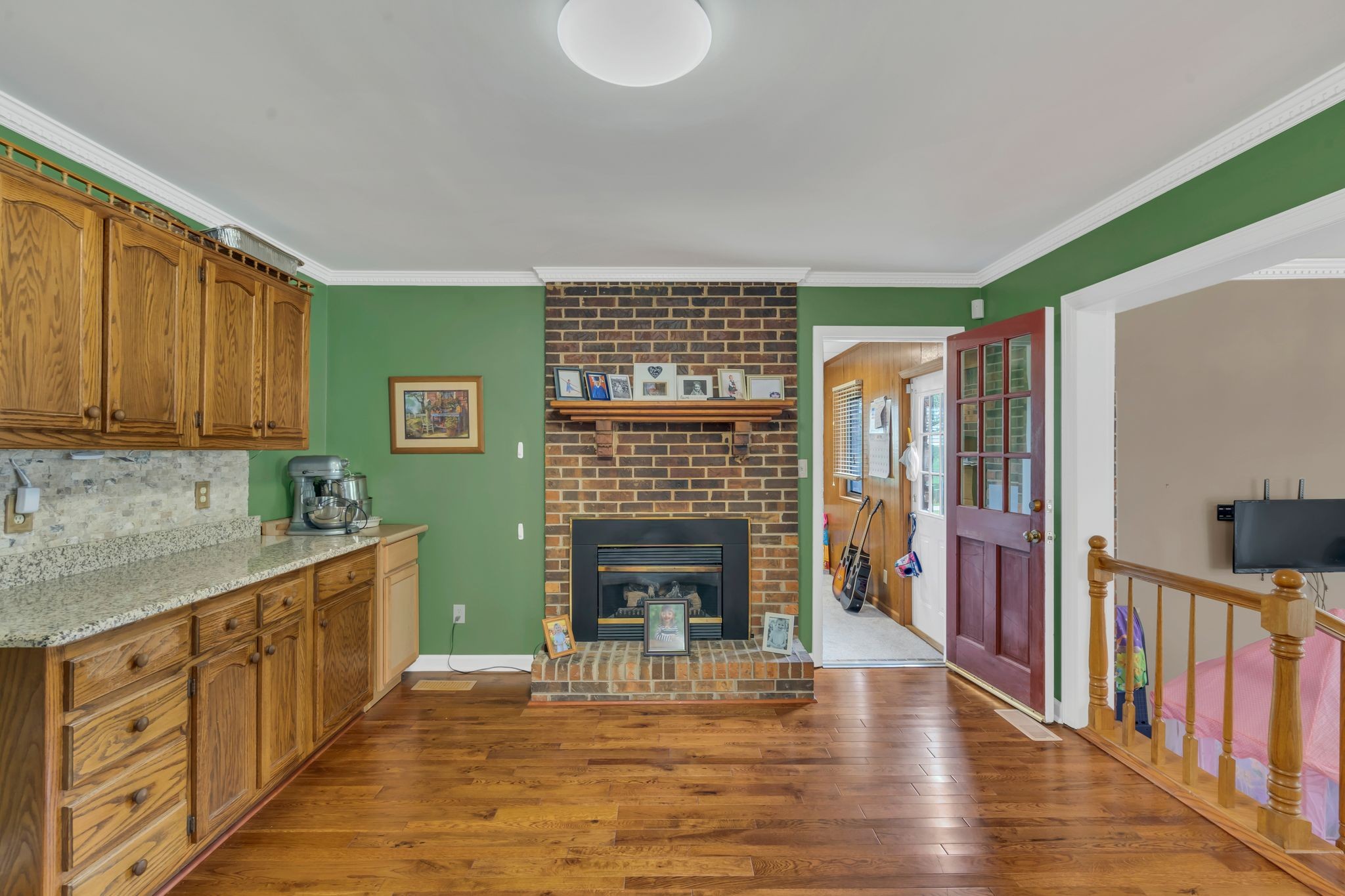 700 Howell Hill Rd Property Photo 34