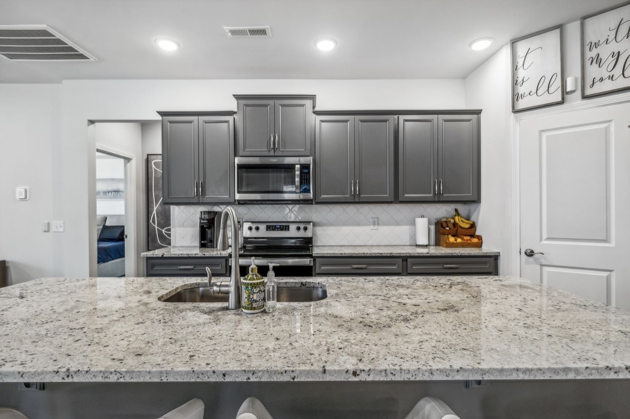 2938 Campanella Dr Property Photo 17