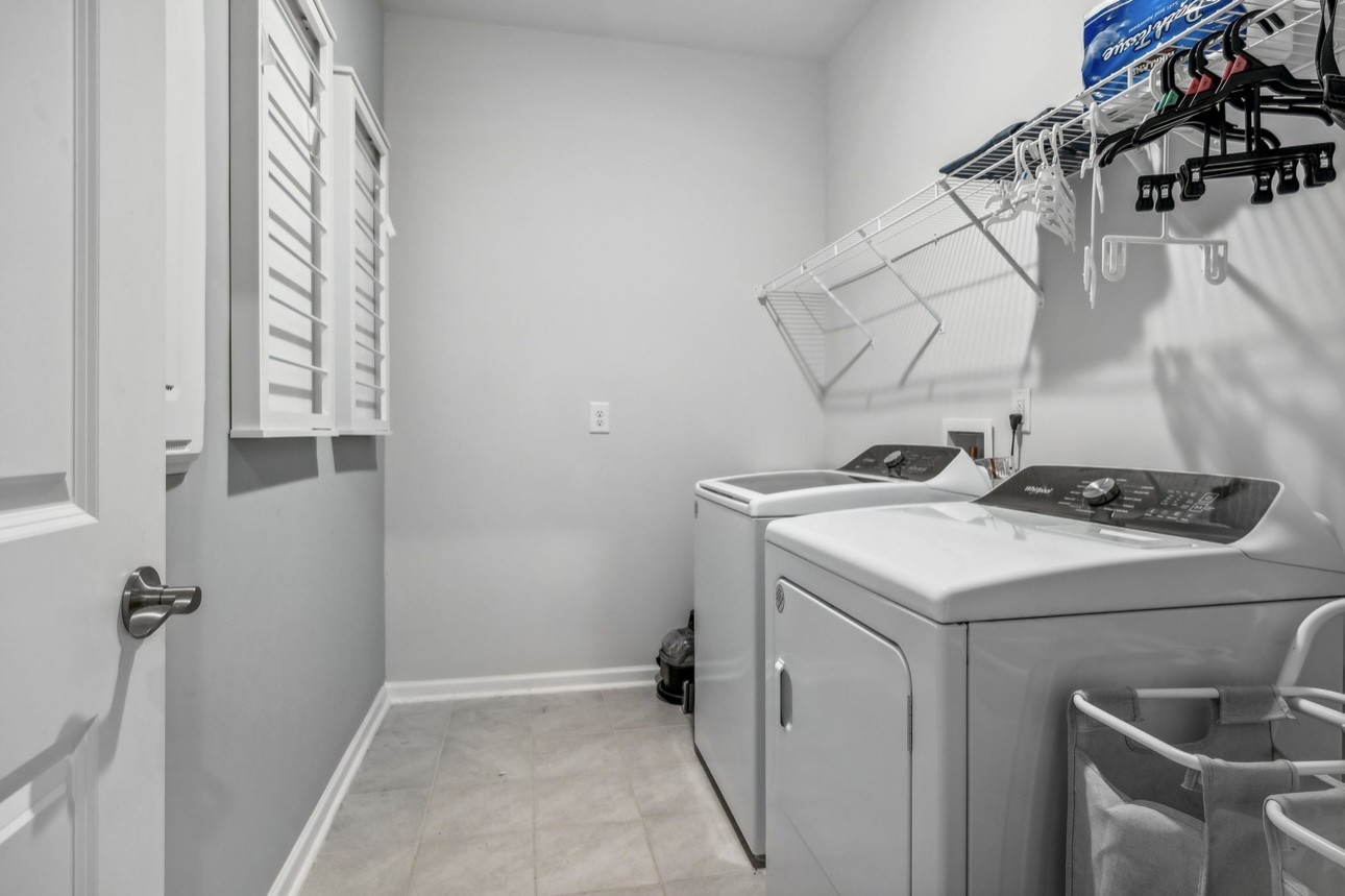 2938 Campanella Dr Property Photo 27