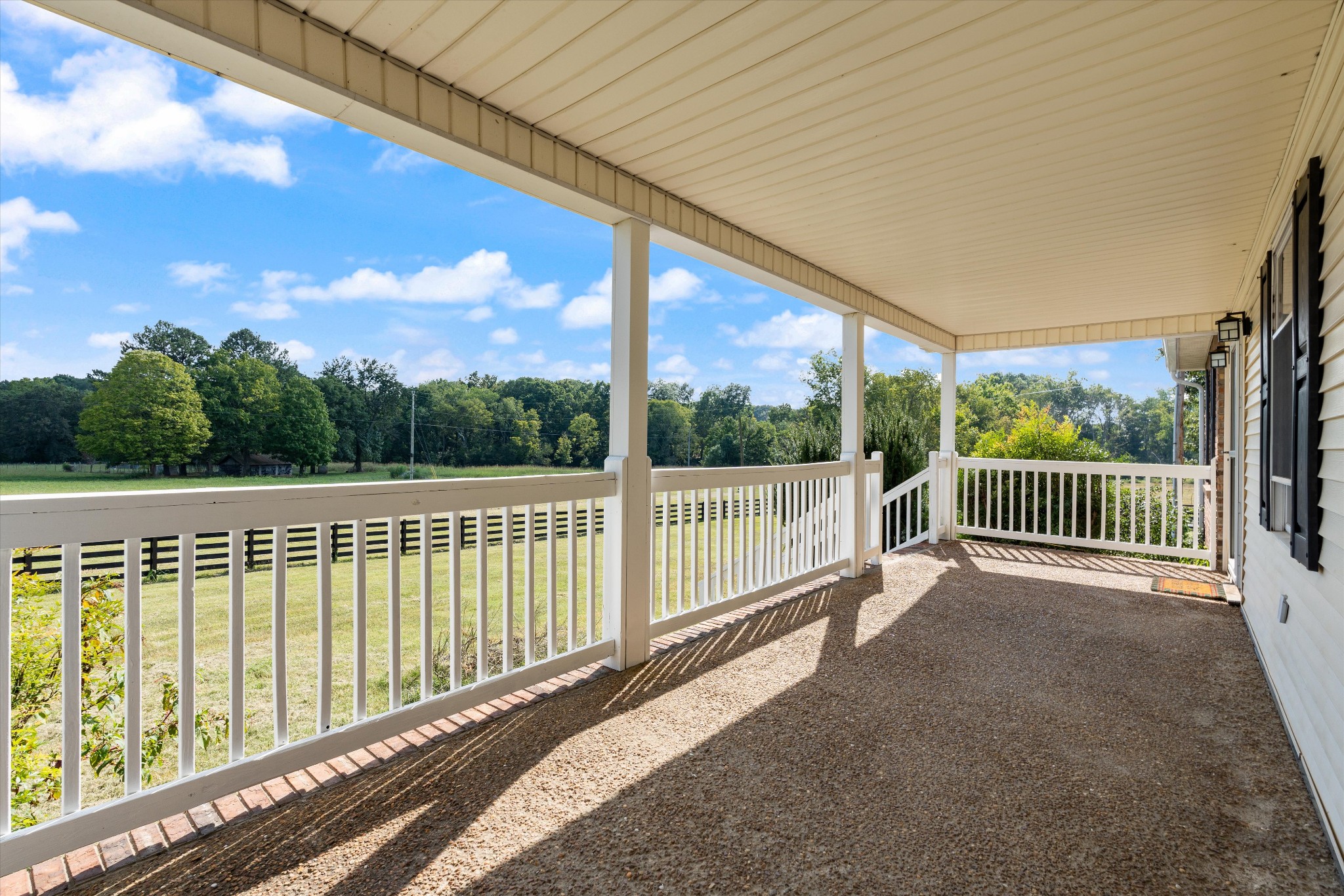 2105 52e Hwy Property Photo 2