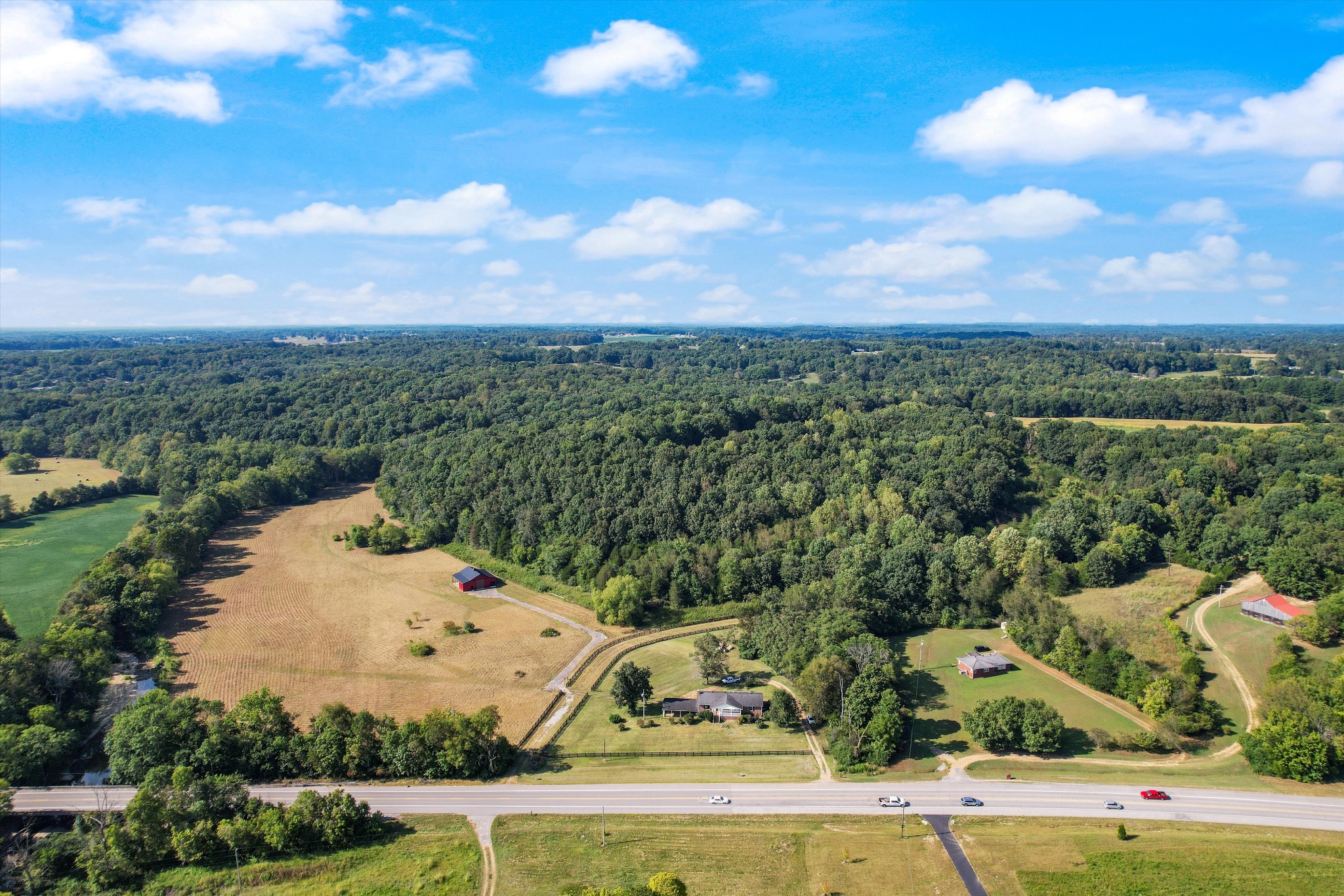 2085 52 E Highway Property Photo 1