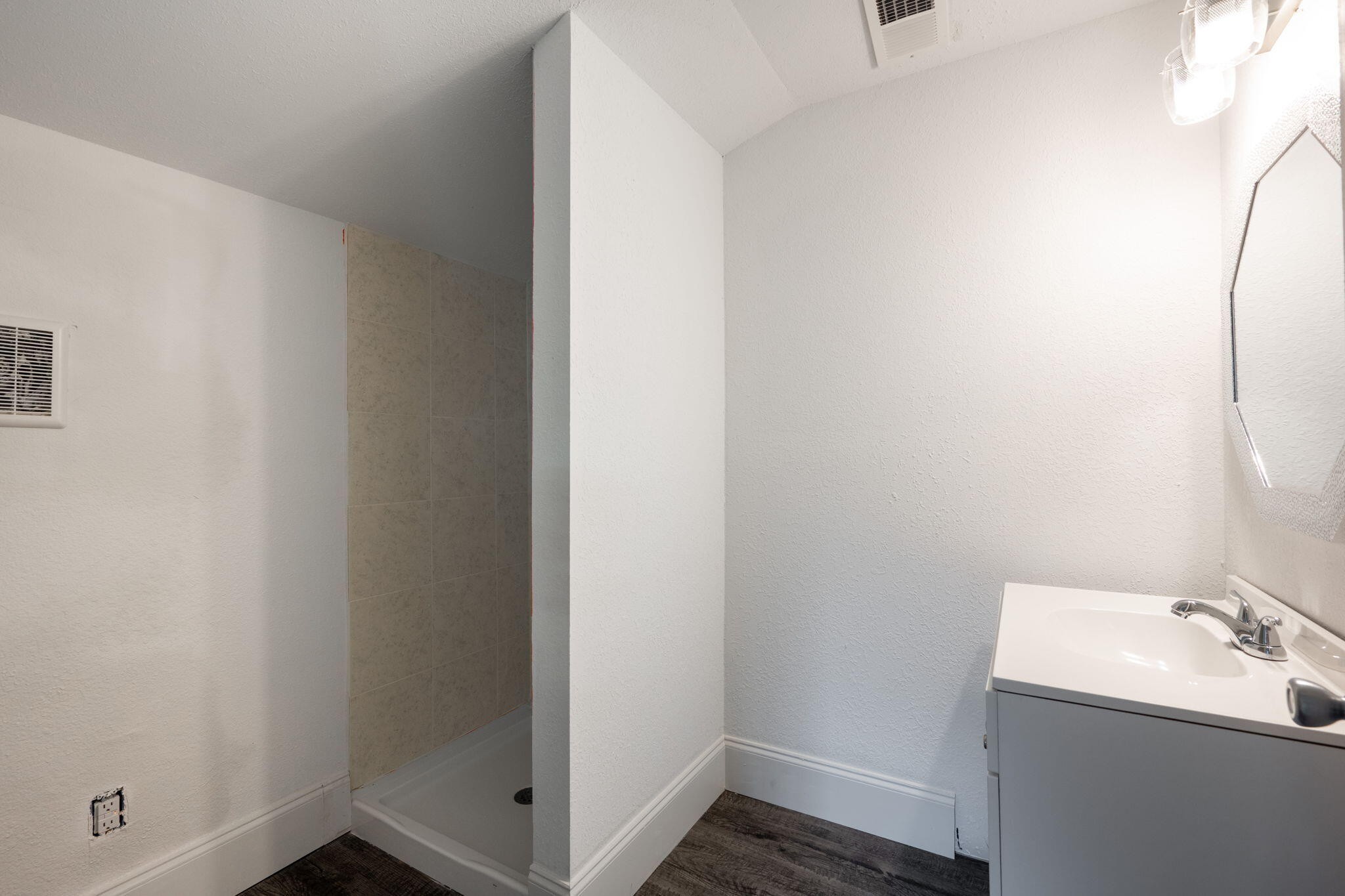 800 Tunnel Boulevard Property Photo 13