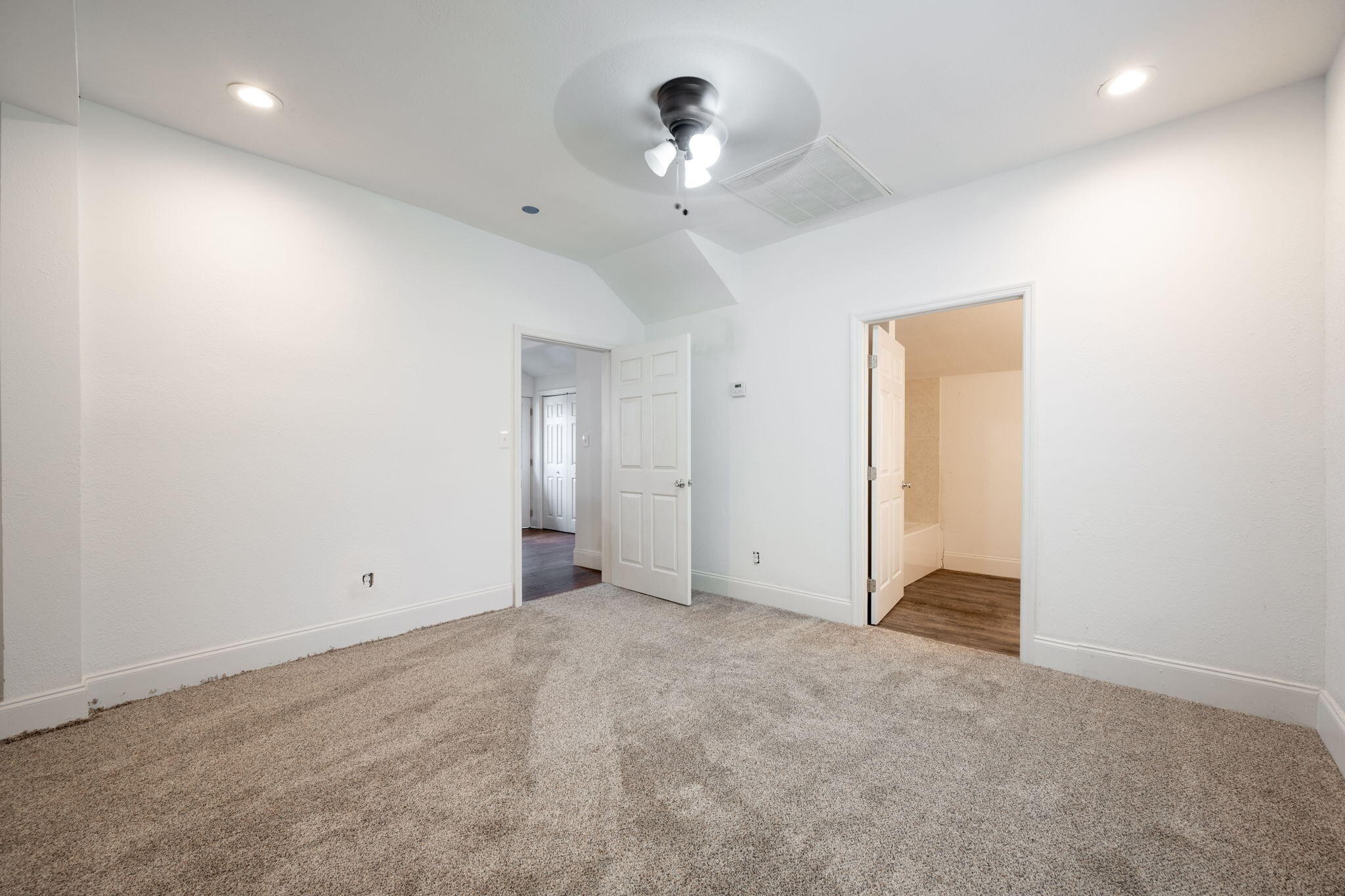 800 Tunnel Boulevard Property Photo 15