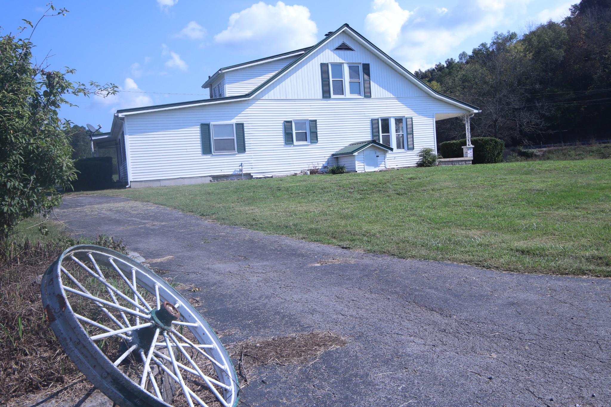 60 Riddle Rd Property Photo 51