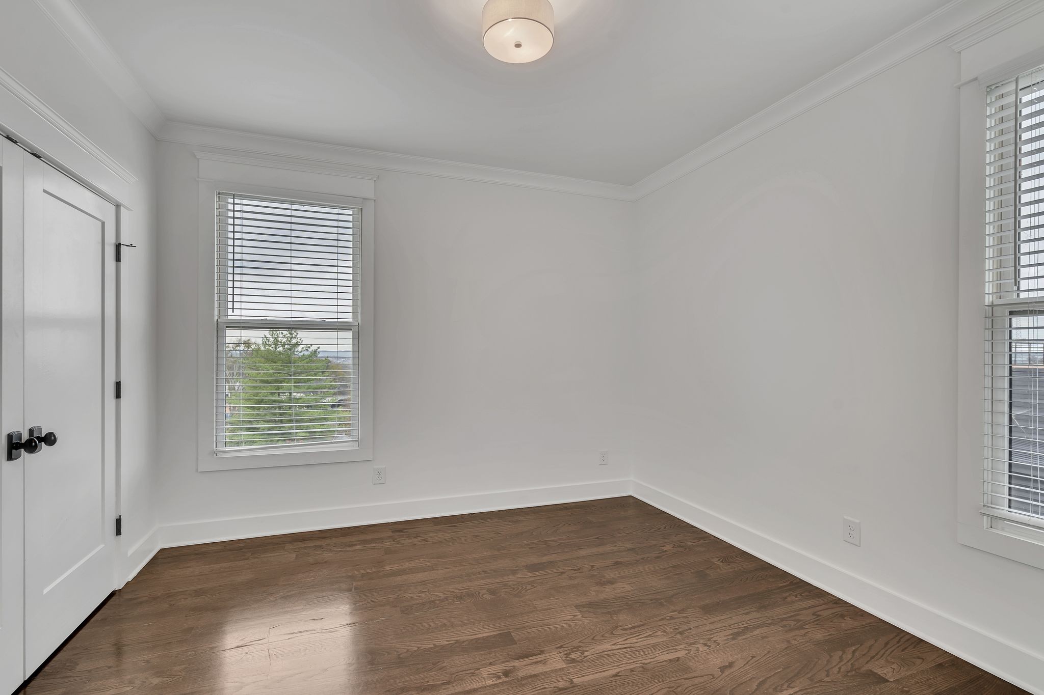 300 35th Ave, N Property Photo 39