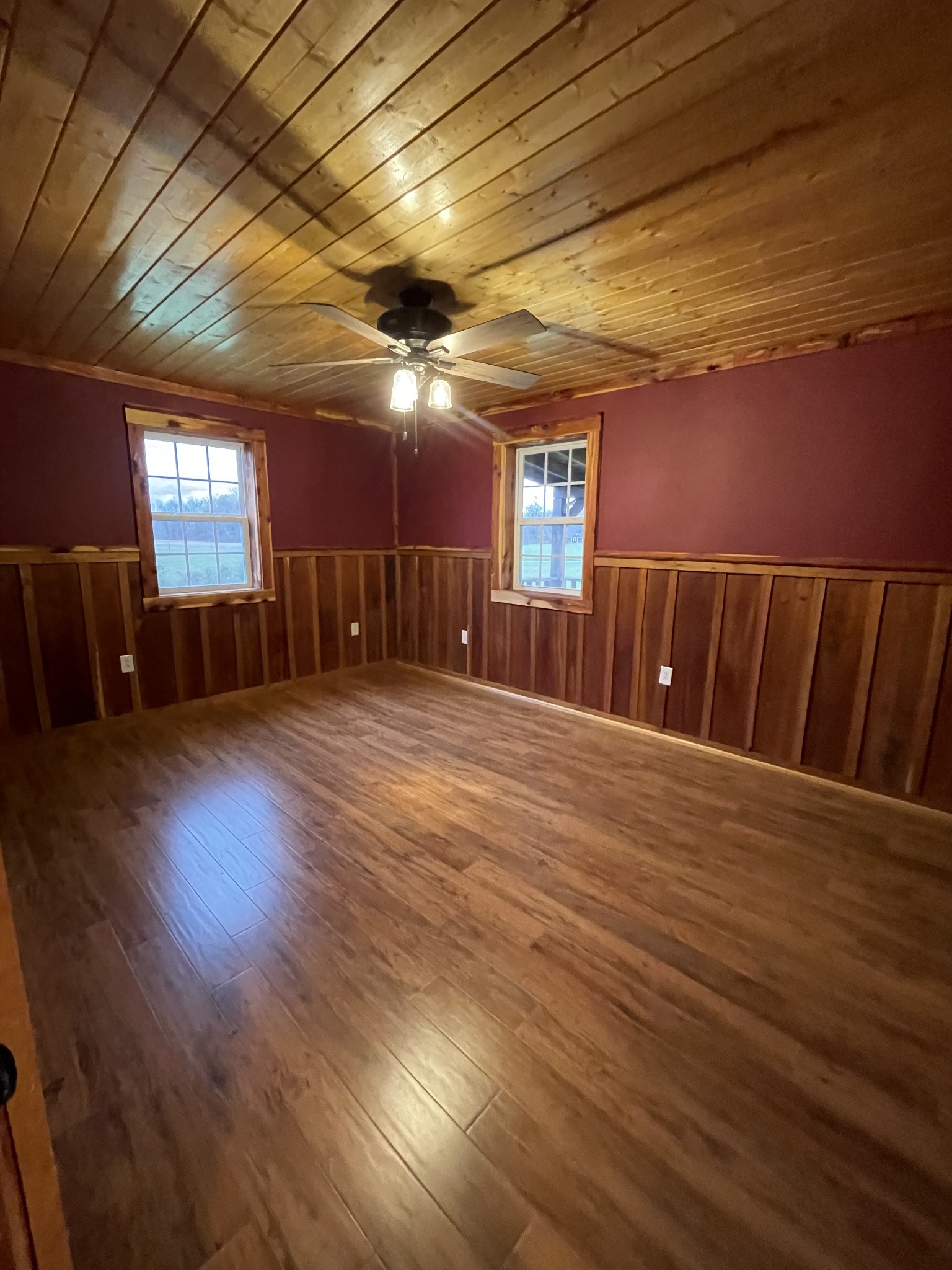 3137 Oak Grove Rd Property Photo 9