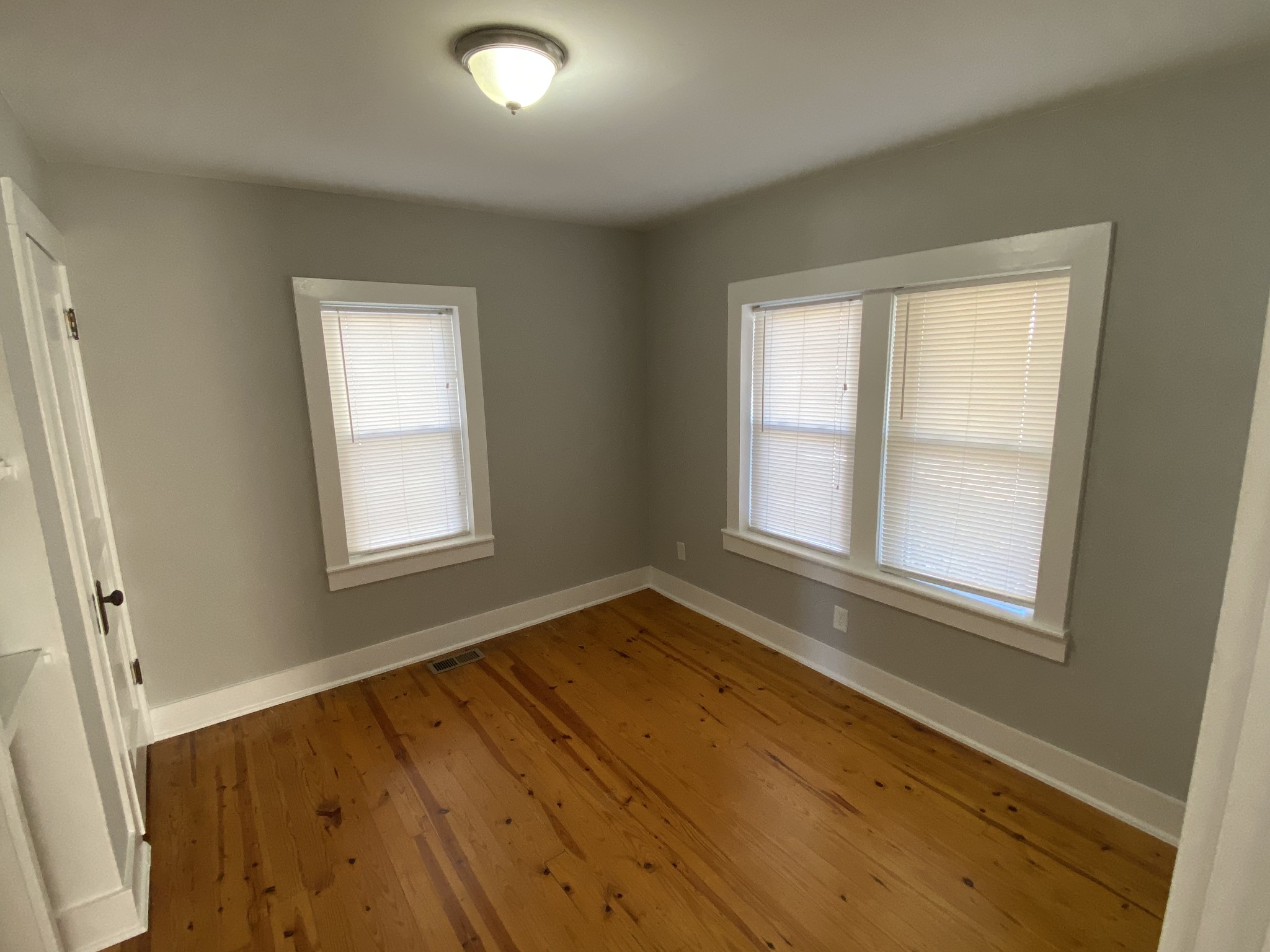 4335 Woods St Property Photo 14