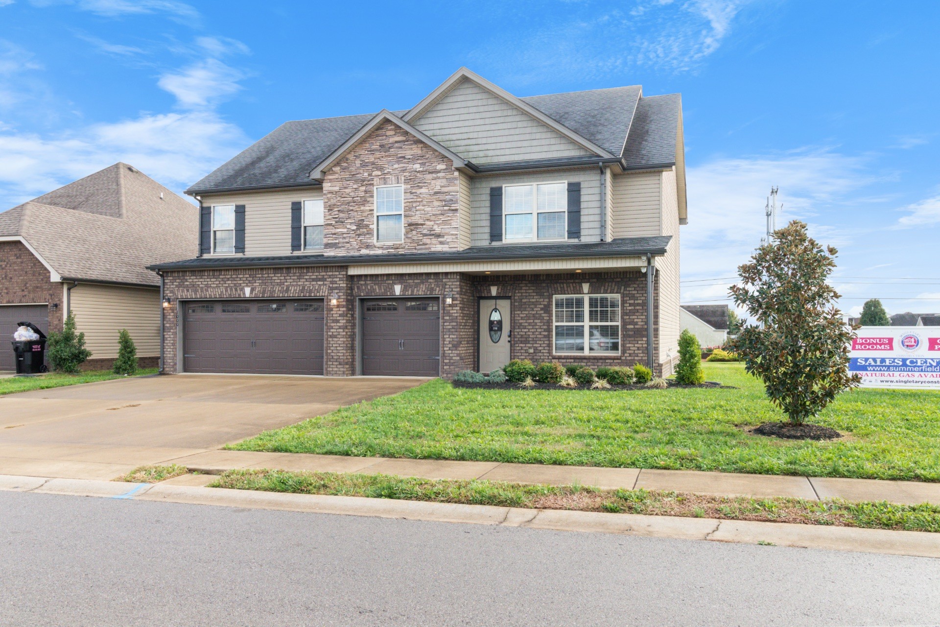 1000 Thrasher Dr Property Photo 3