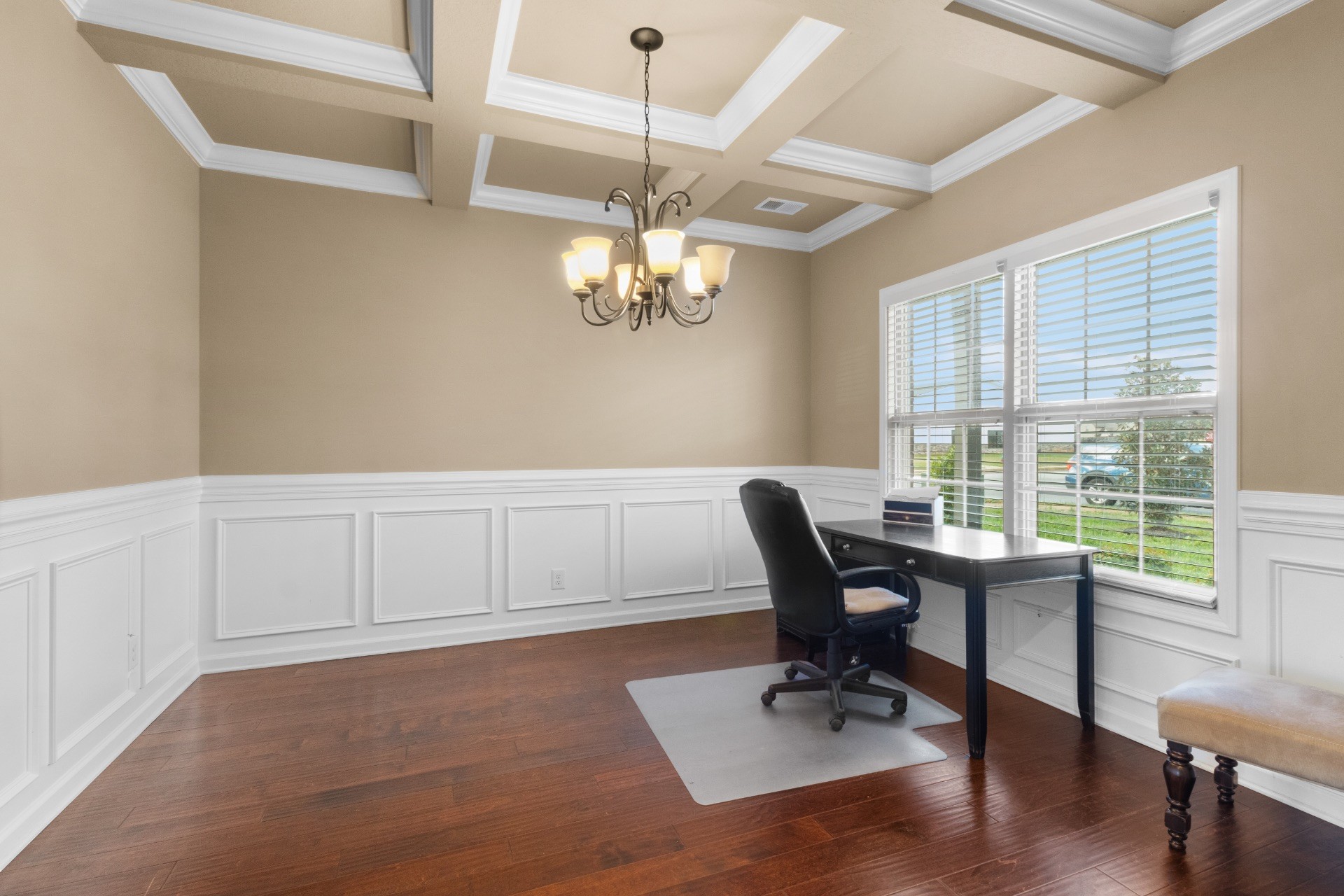 1000 Thrasher Dr Property Photo 6