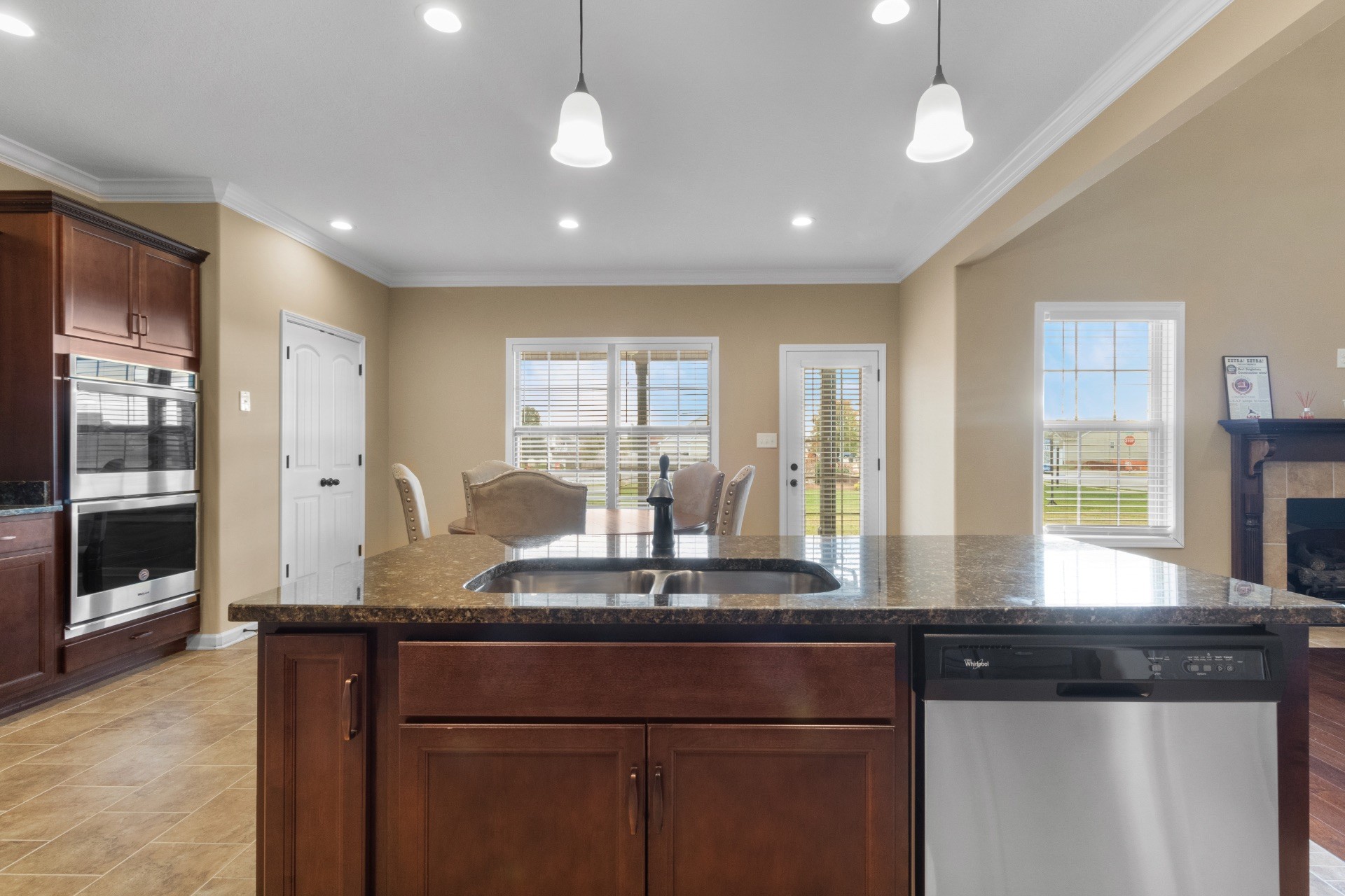1000 Thrasher Dr Property Photo 17