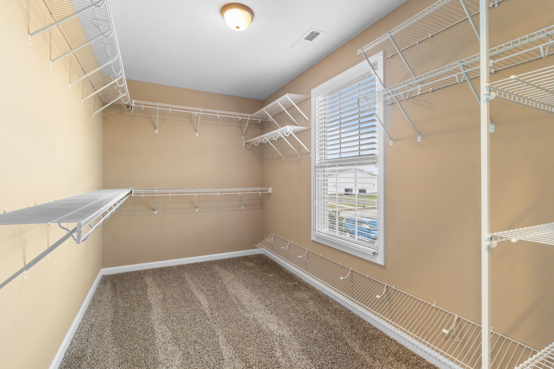 1000 Thrasher Dr Property Photo 35