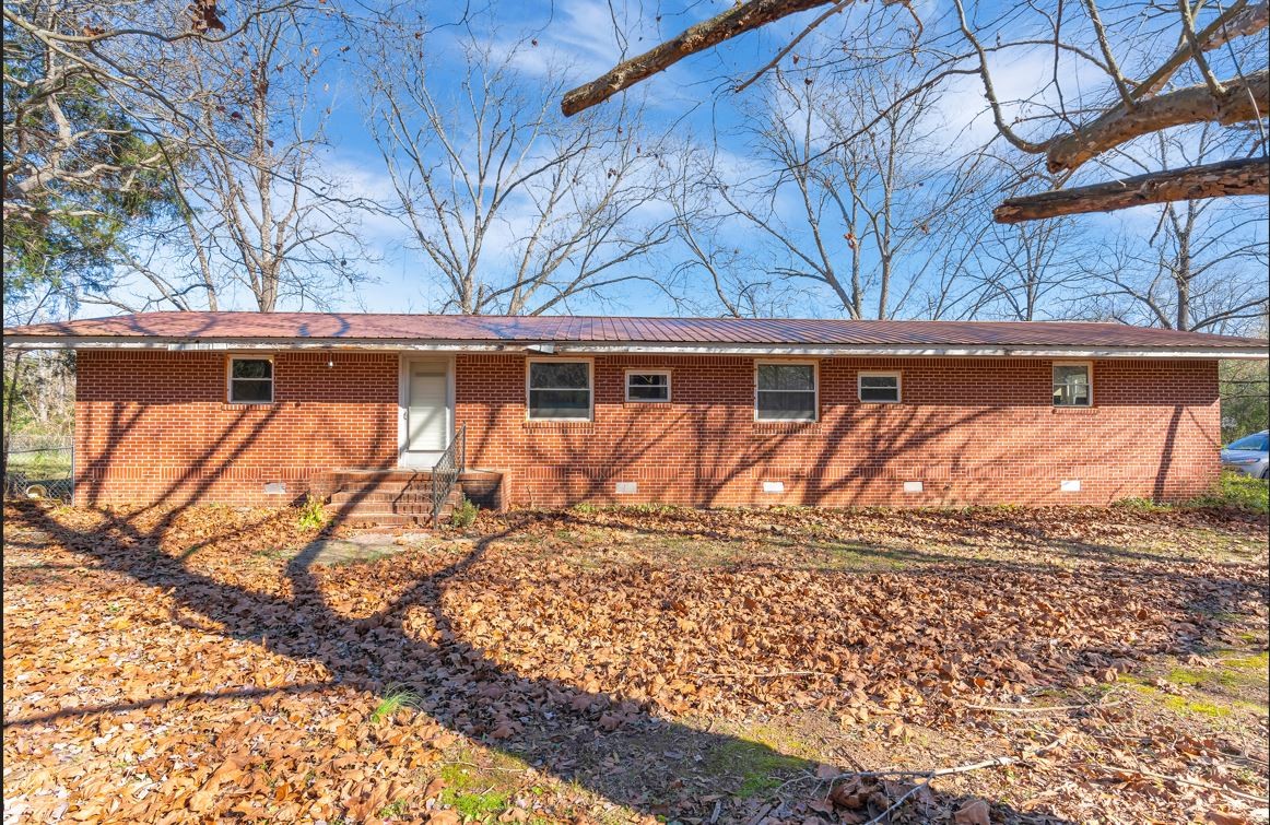 1750 Beth Page Rd Property Photo 3