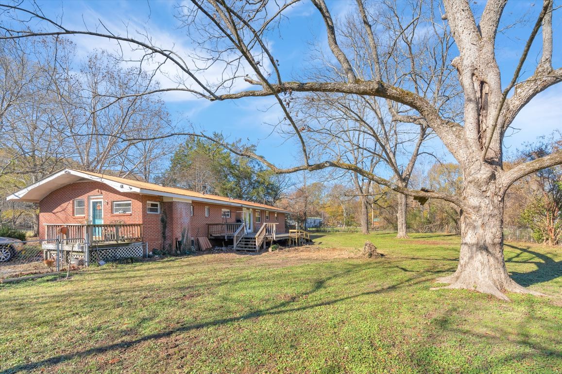 1750 Beth Page Rd Property Photo 4