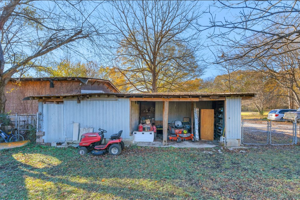 1750 Beth Page Rd Property Photo 8