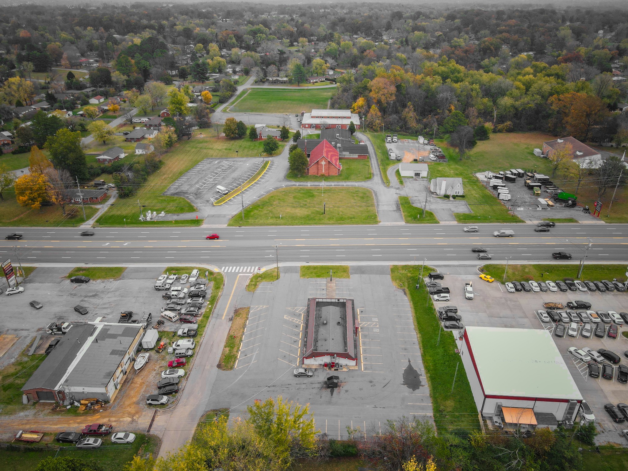 1348 Fort Campbell Blvd Property Photo 3