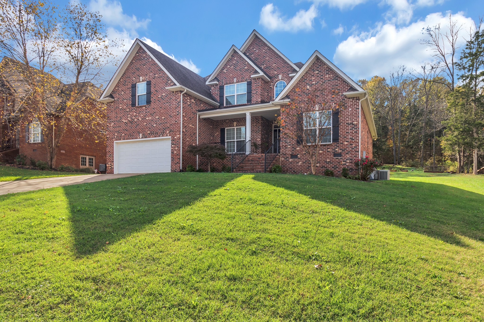 3738 Berryhill Dr Property Photo 2