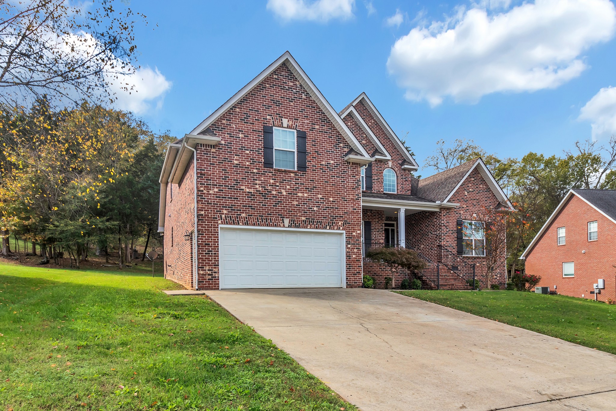 3738 Berryhill Dr Property Photo 3
