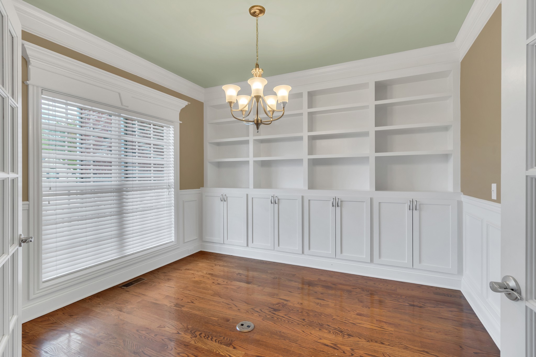 3738 Berryhill Dr Property Photo 8