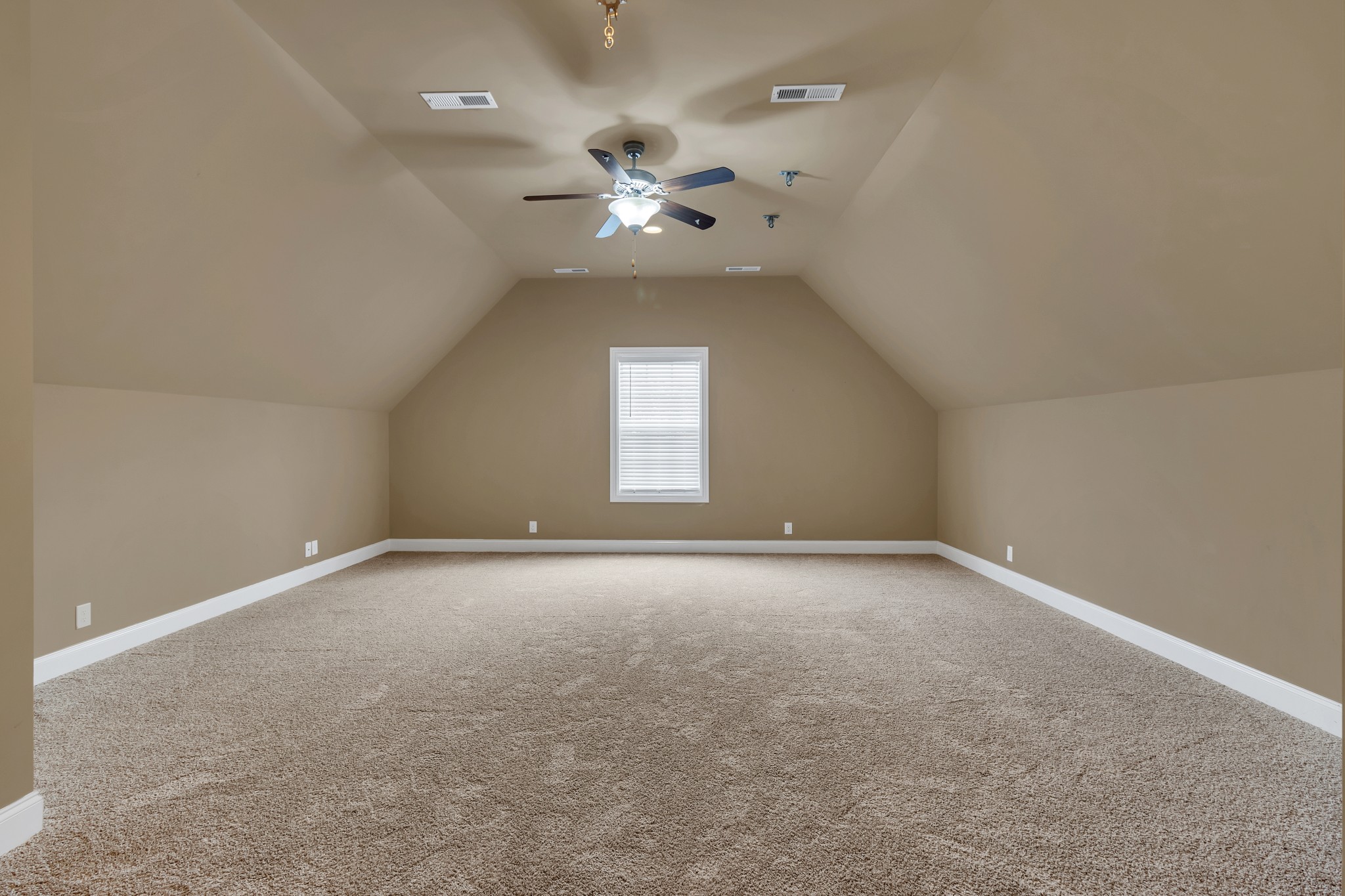 3738 Berryhill Dr Property Photo 28