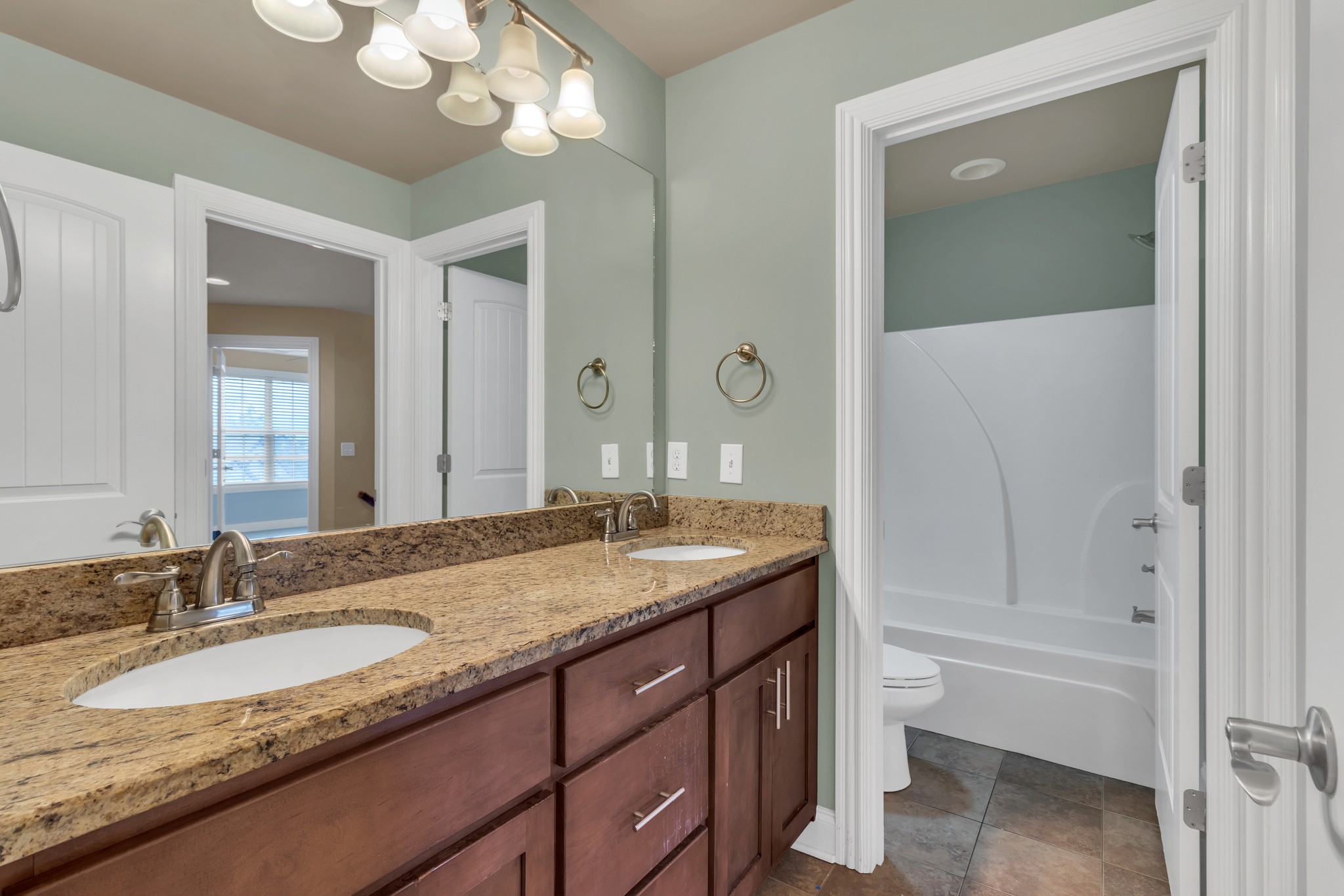 3738 Berryhill Dr Property Photo 30