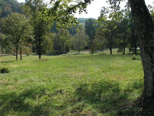 7412 River Road Pike Property Photo 2