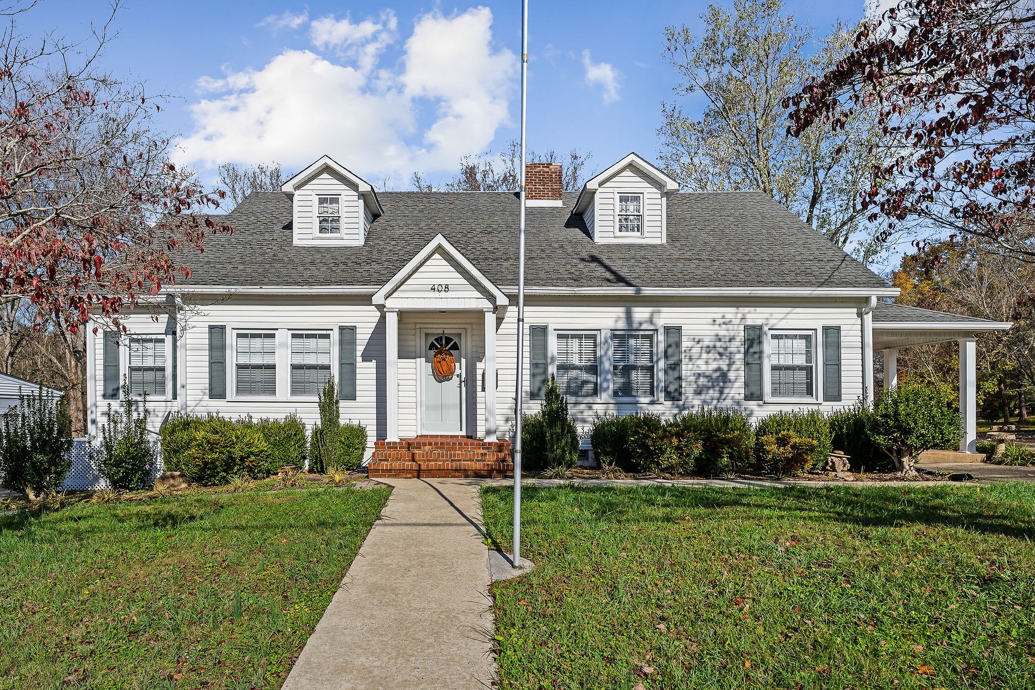 ~none~ Real Estate Listings Main Image