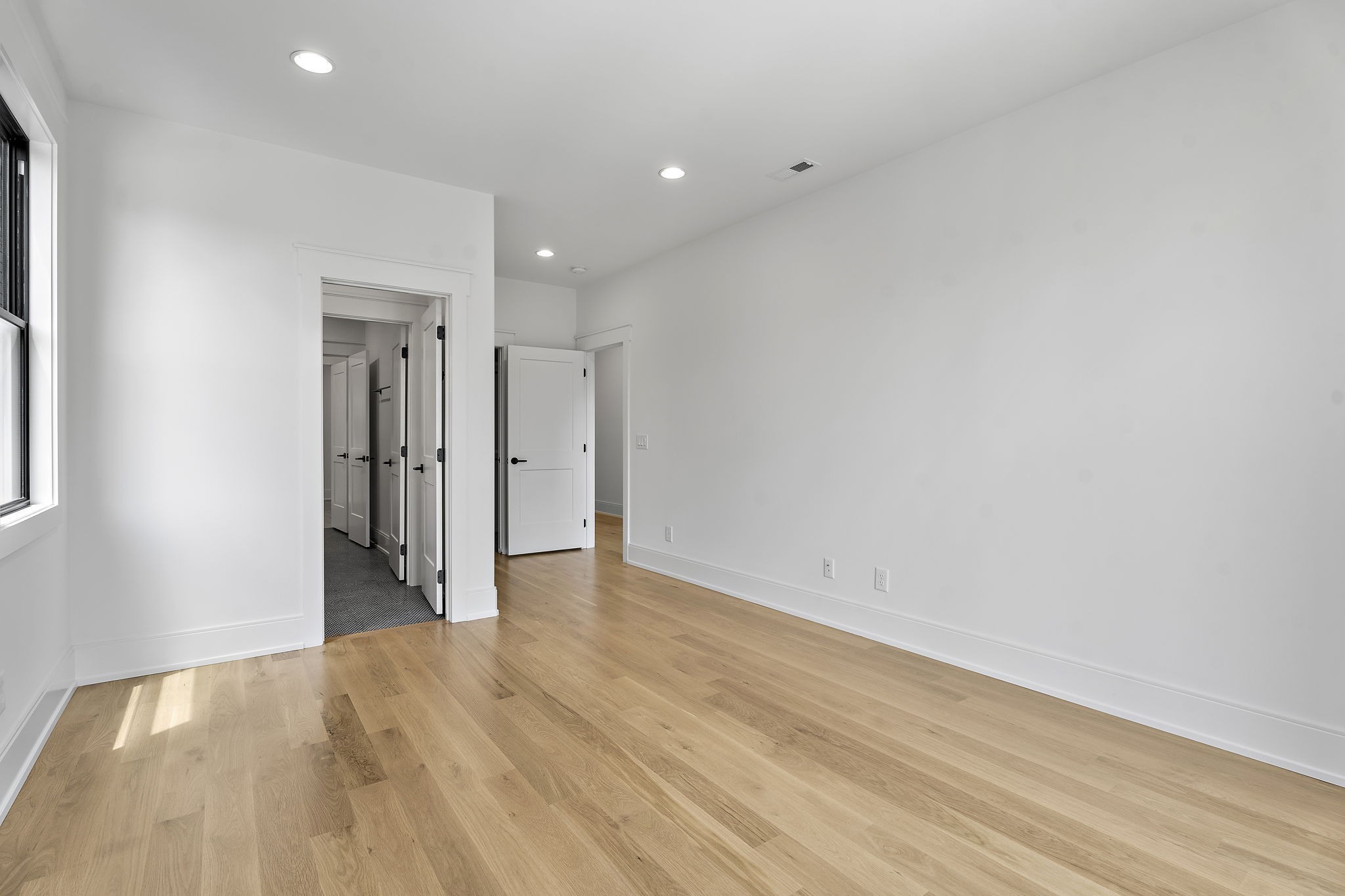 843a Dewees Ave Property Photo 24