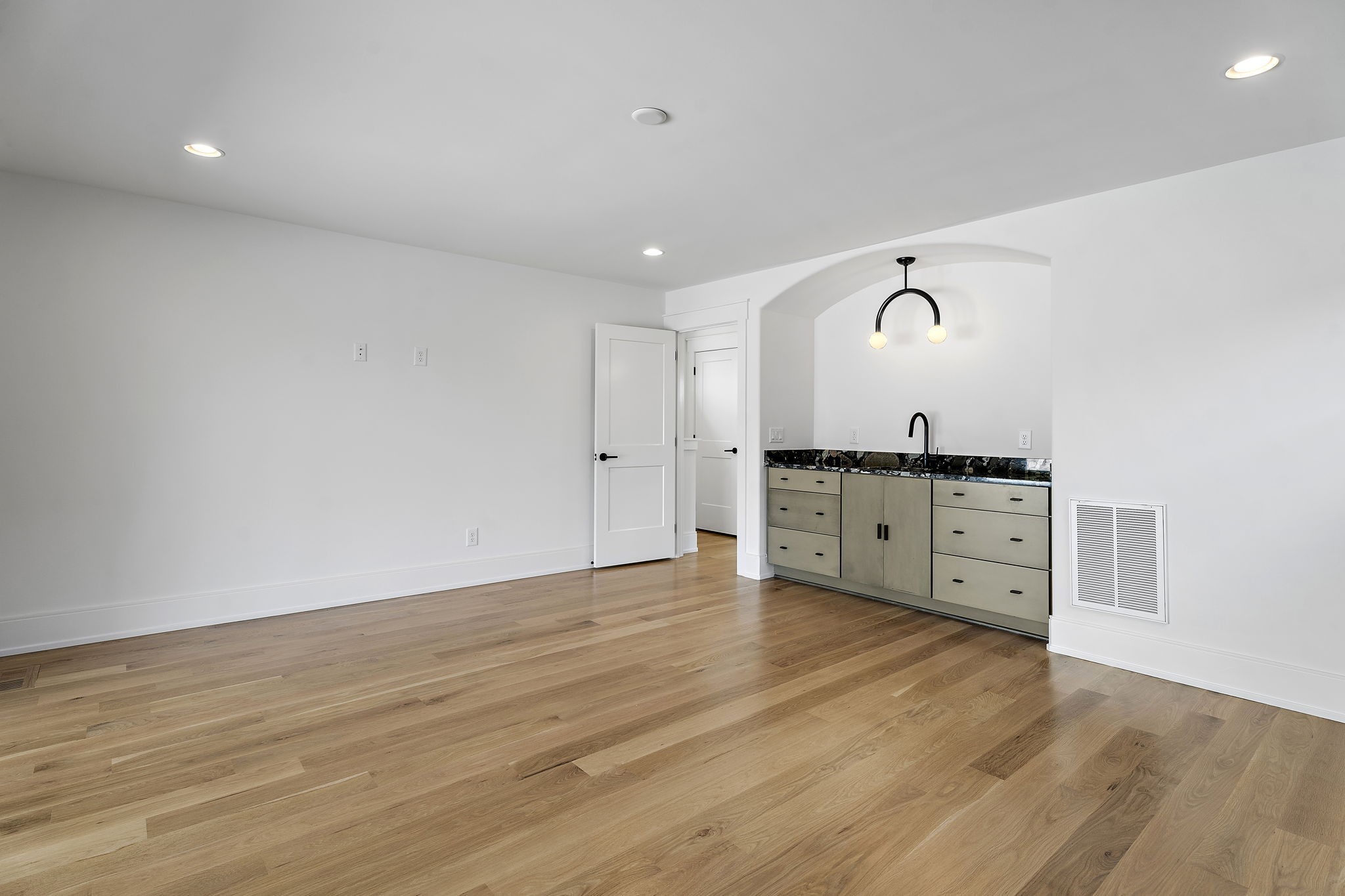 843a Dewees Ave Property Photo 30