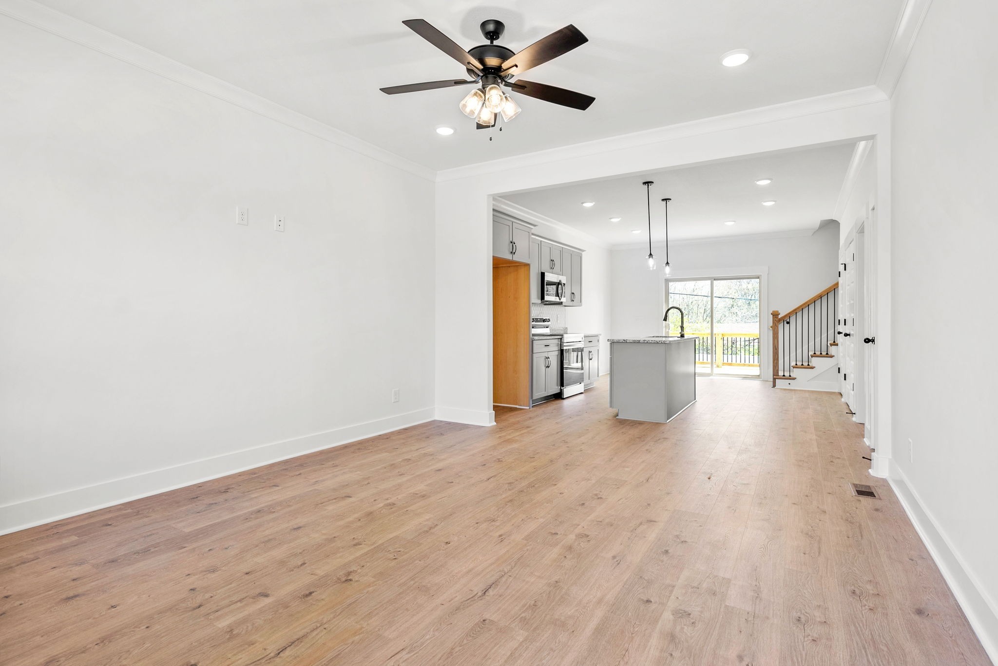 6 Charleston Cove Property Photo 3