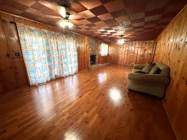 223 Forrest Ave Property Photo 4