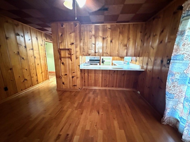 223 Forrest Ave Property Photo 5