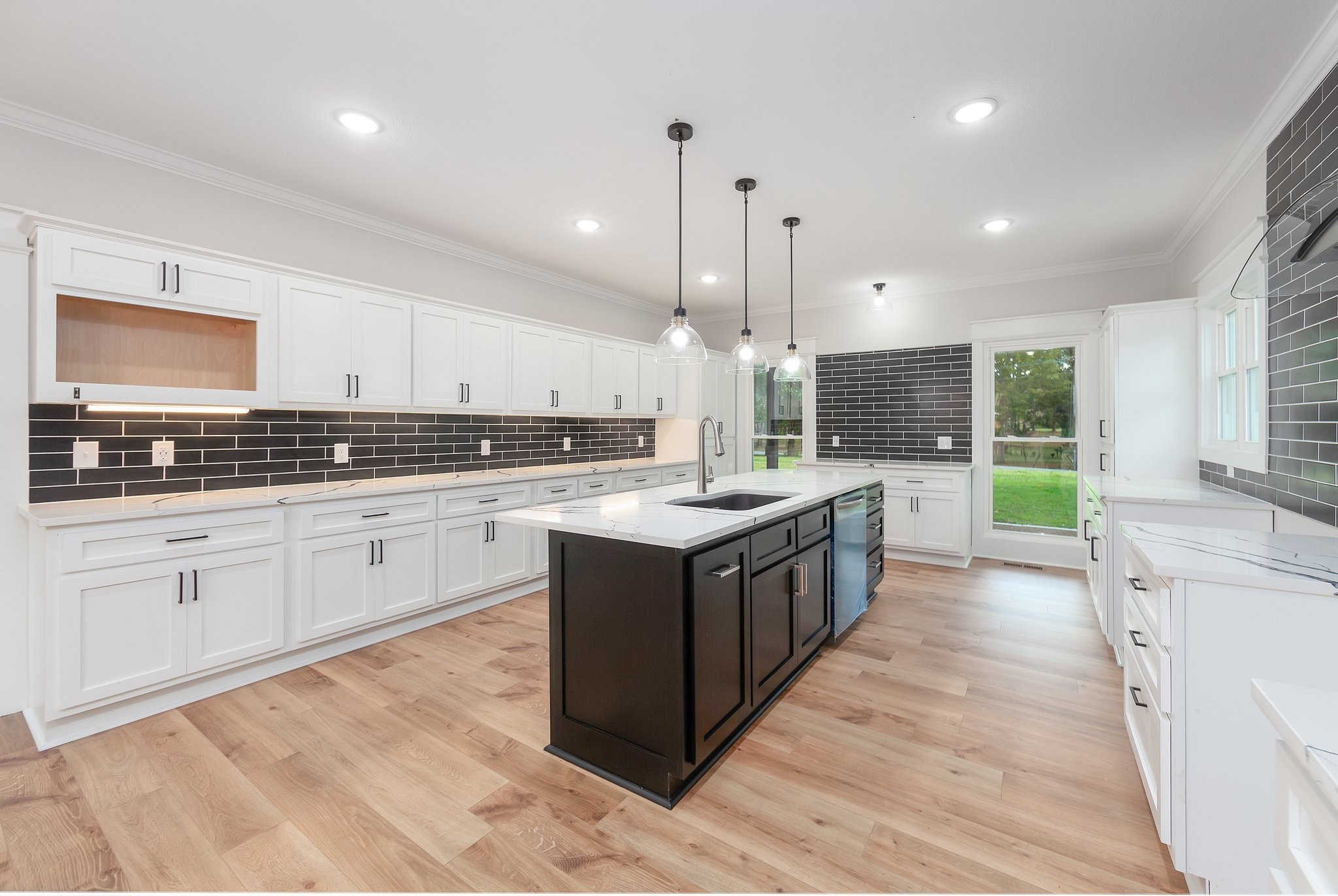 250 Bascom Rd Property Photo 11