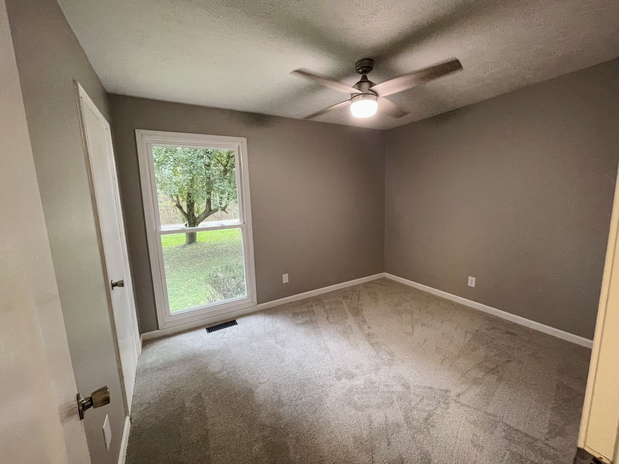 199 Hopper Barker Rd Property Photo 6
