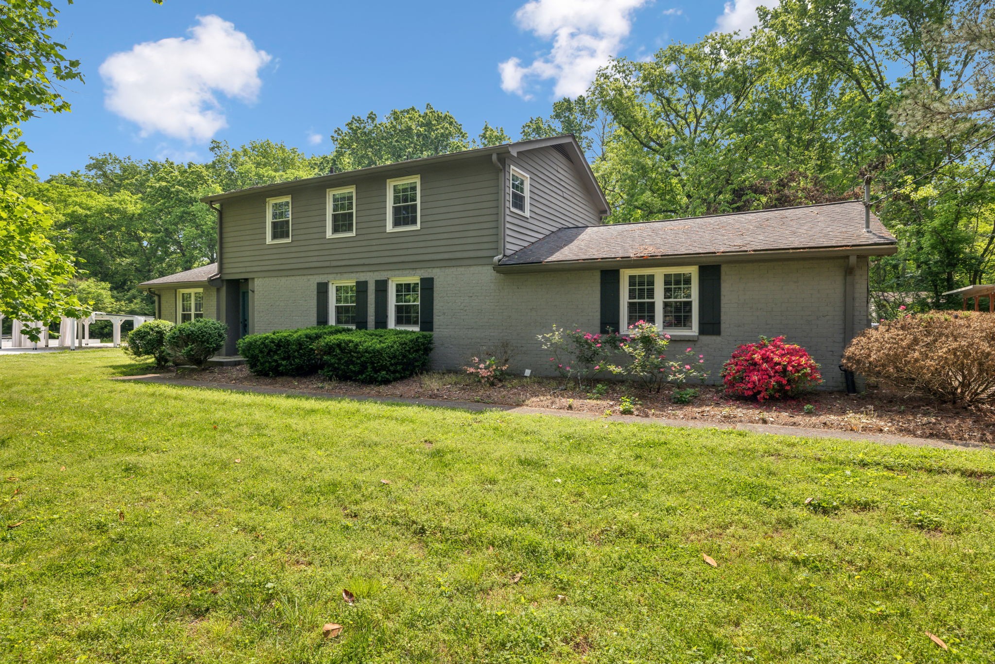 1204 Warner Ct Property Photo 1