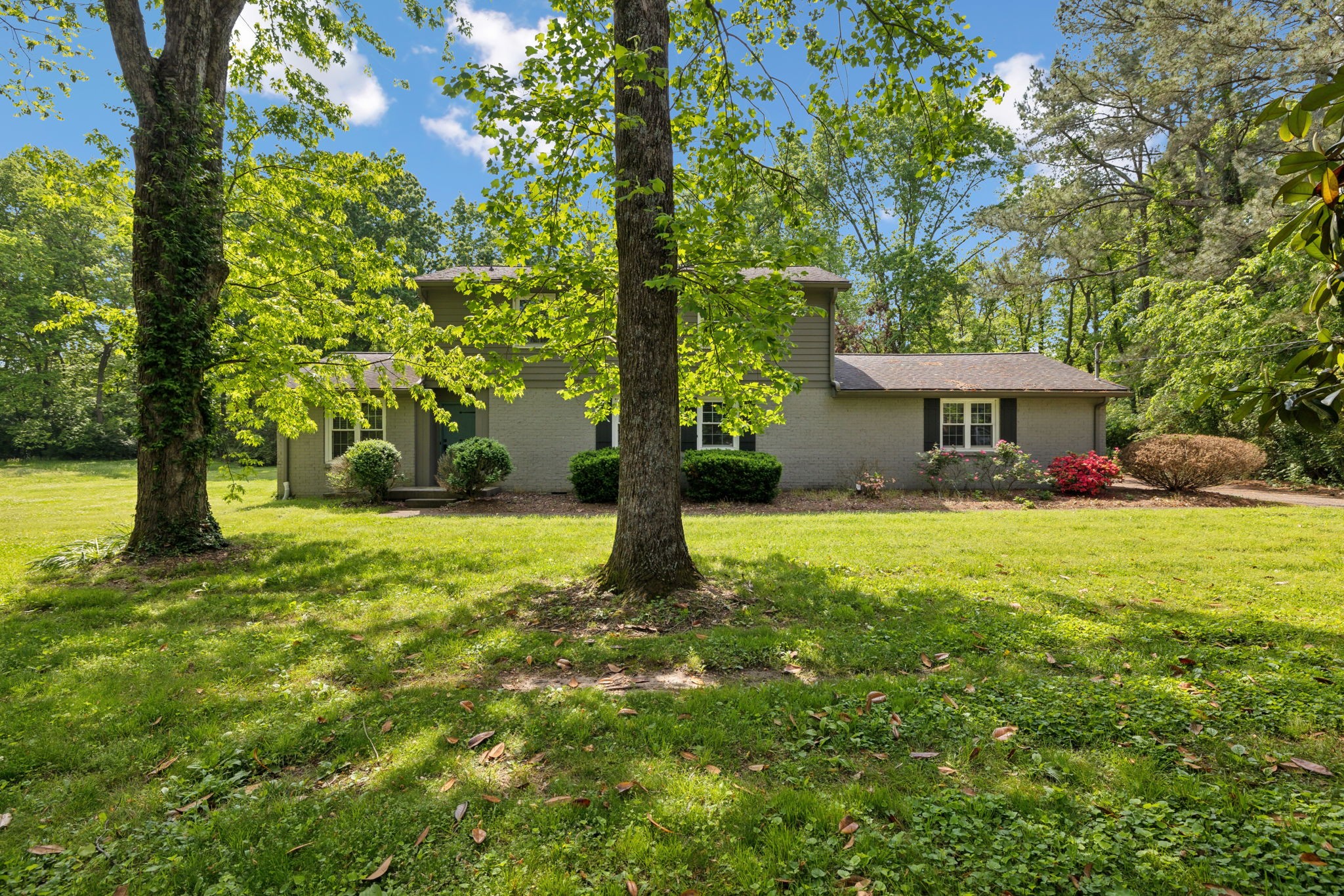 1204 Warner Ct Property Photo 3