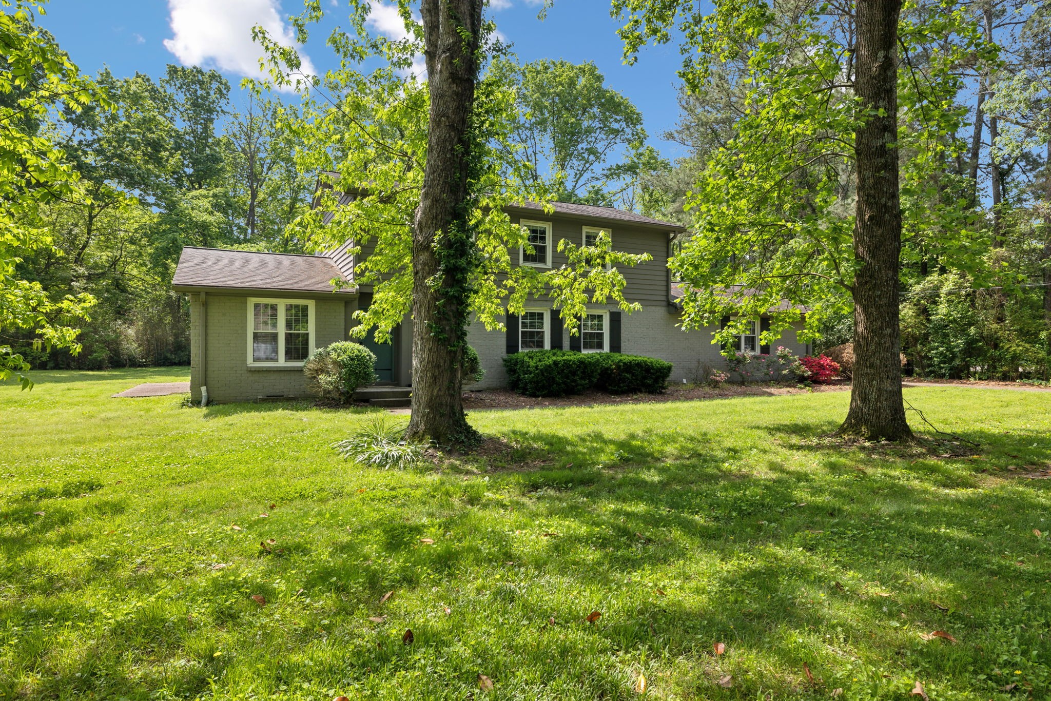 1204 Warner Ct Property Photo 4