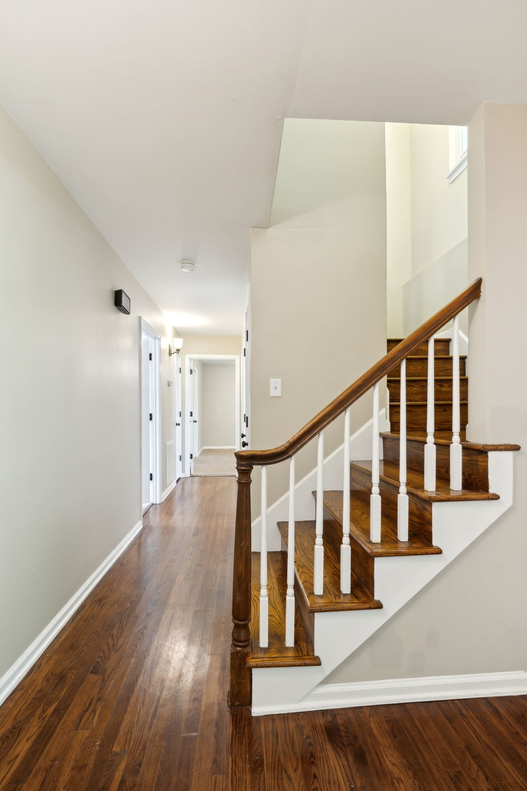 1204 Warner Ct Property Photo 8